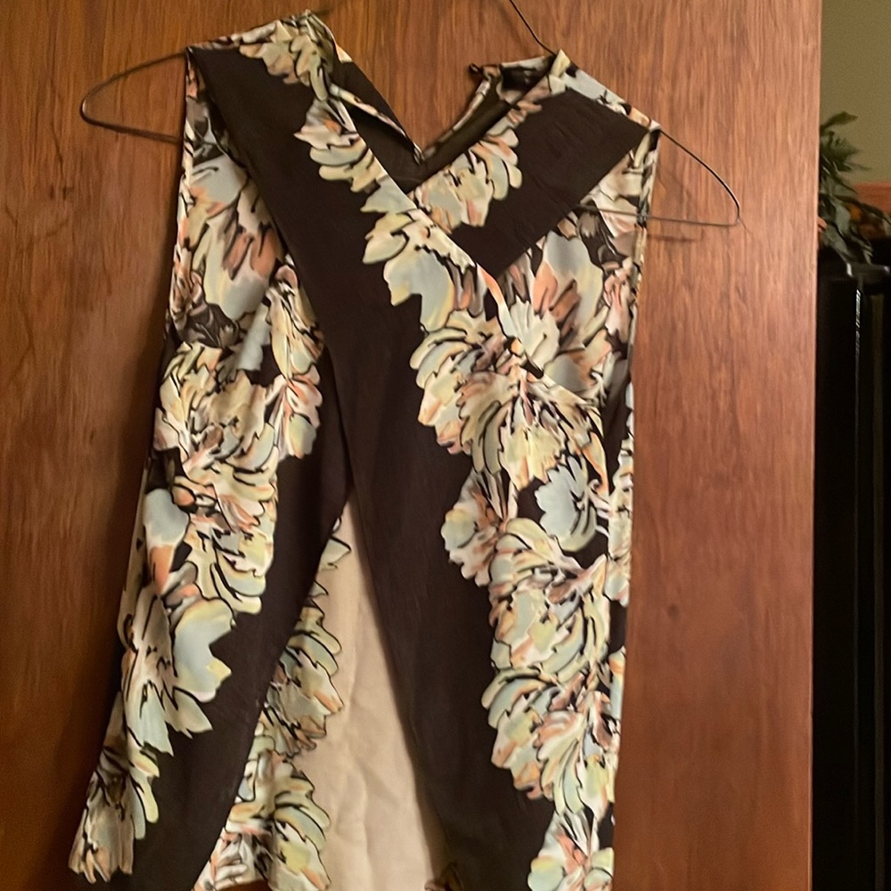 bcbgmaxazira sleeveless pop over